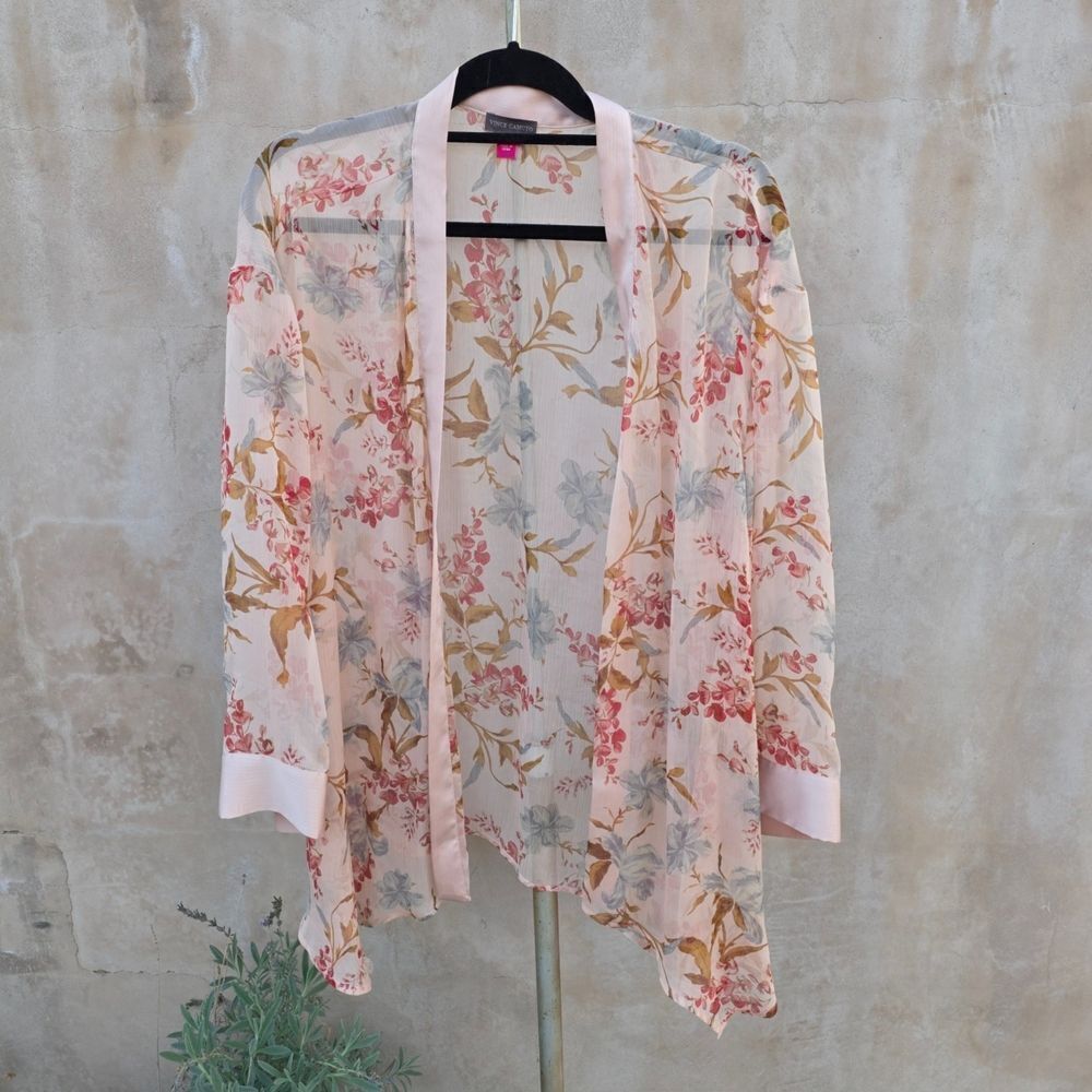 Vince Camuto Floral SheerāKimono Style Top